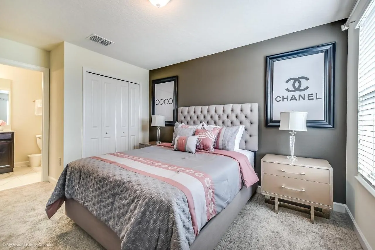 1571Pw Amazing Champions Gate 6 Bedroom 6 Bed Davenport 0*,